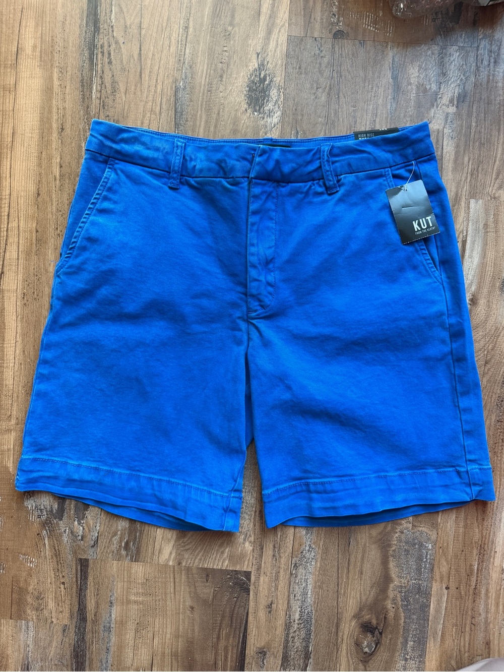 Kut from the Kloth Men’s Bright Blue Flat Front Chino Shorts